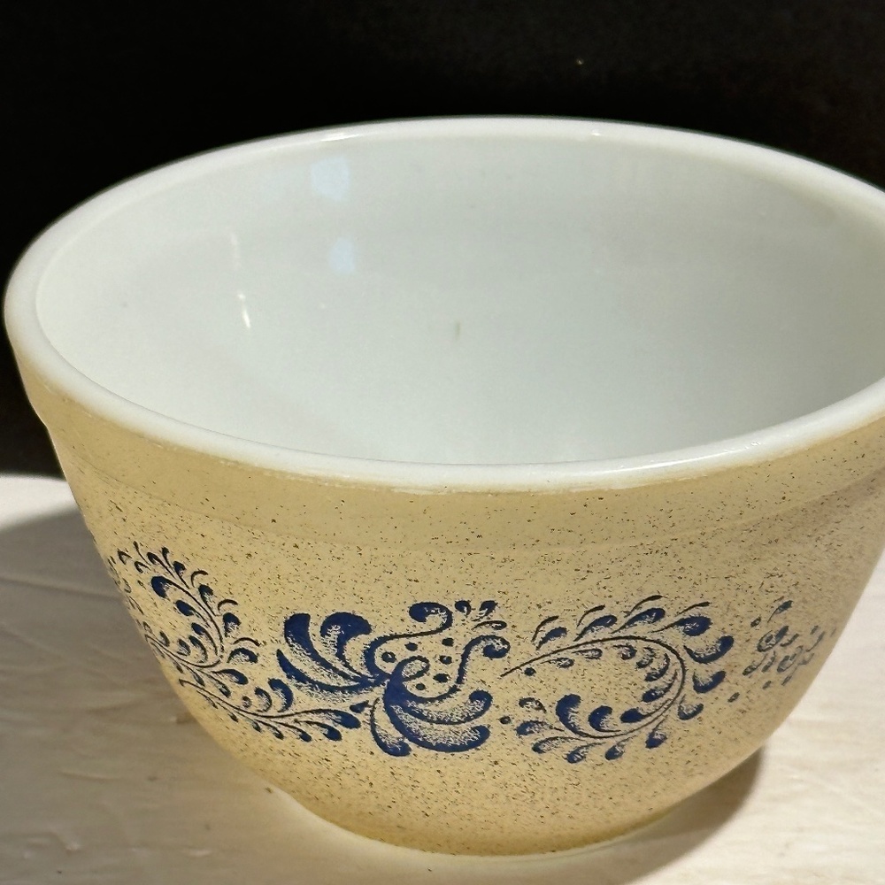 Vtg Homestead  Pattern Pyrex Nesting Bowl 750ML